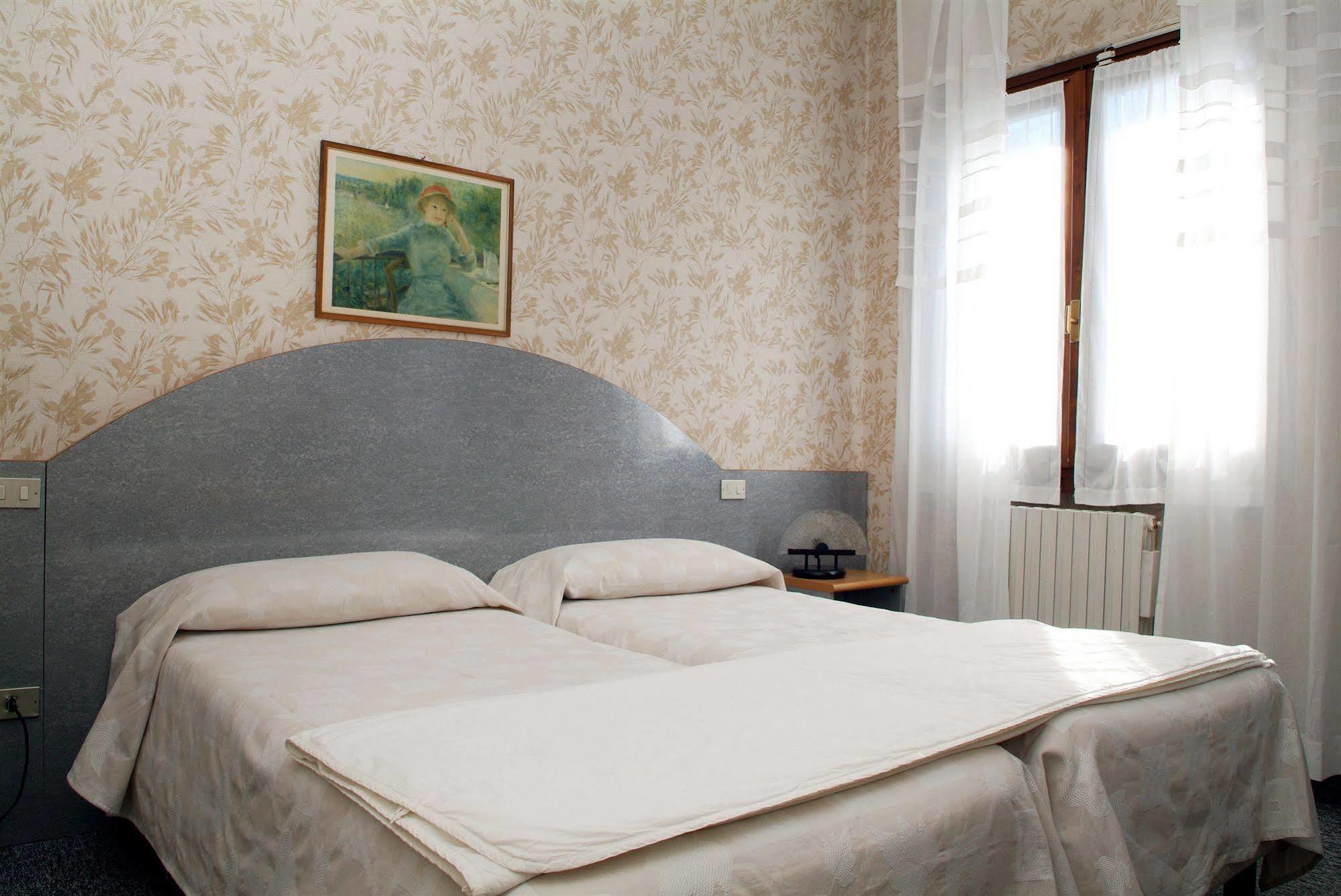 Colombare Di Sirmione Residence Alba المظهر الخارجي الصورة